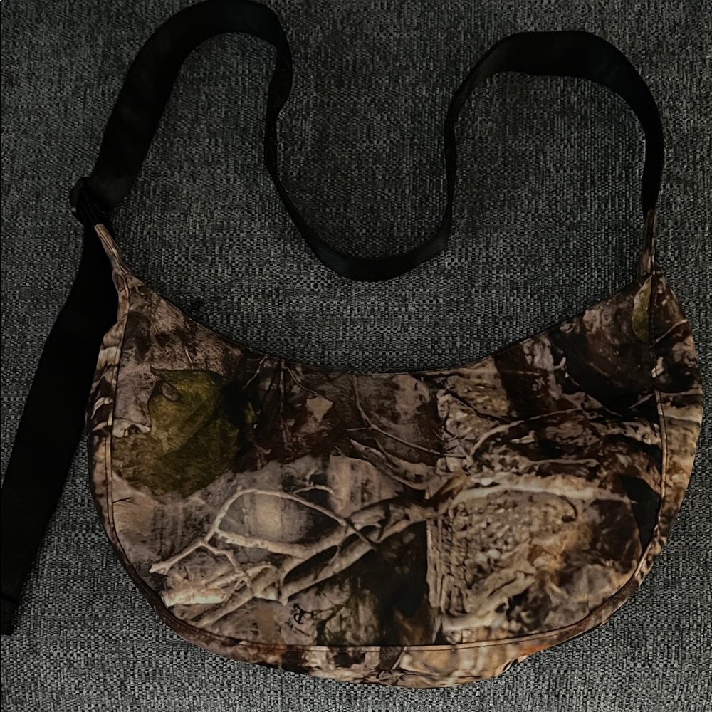 *RESERVED* BAGGU Photo Forest Medium Crescent Bag - EUC